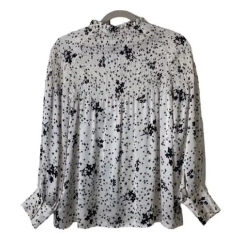 ZARA  Black Star Floral Print Black and White
Top (Size Medium)