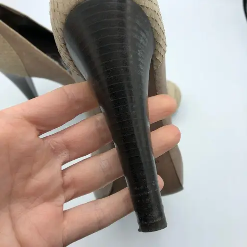 Tibi  Tan Suede Pumps Wood Heels Womens 8 Cap Toe Snake Embossed Preppy Pumps