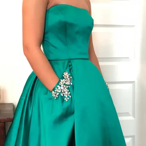 Sherri Hill Green  homecoming dress with pockets