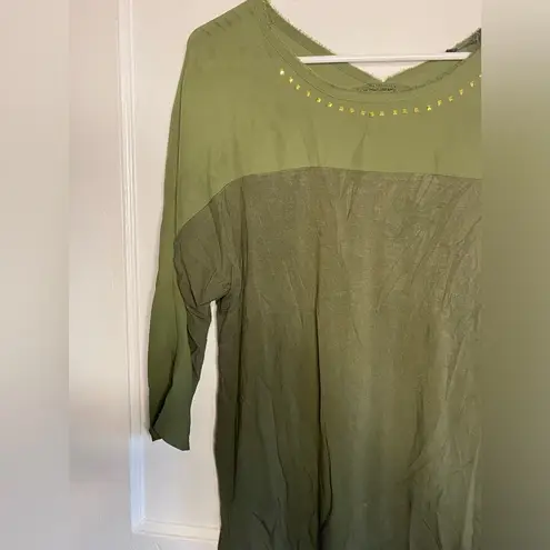 Harvé Benard 3/4 sleeve Green blouse with grommet detail