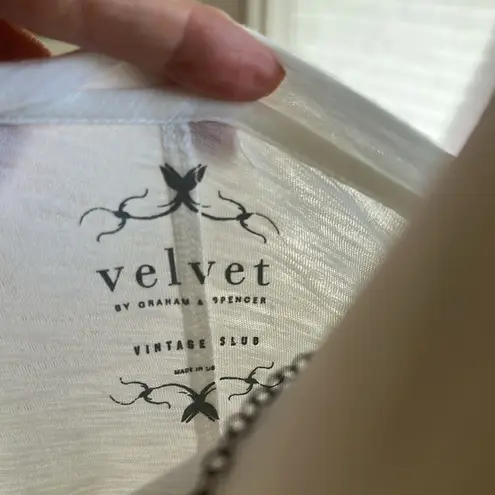 Velvet Tees VELVET 100% Cotton Vintage Slub SS White V-neck Tee, Small, EUC
