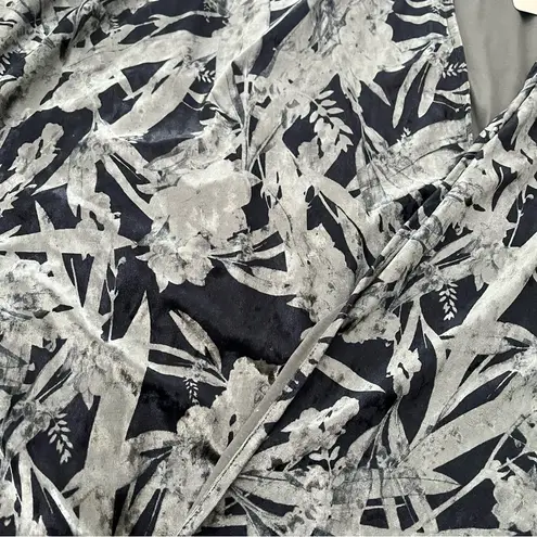 Simply Noelle NWT, (Stevie Nicks vibes) Crushing On You Velvet Wrap, One Size