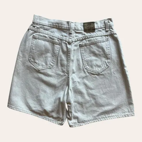 90s vintage cream colored denim mom shorts Lee Riveted White Size 32