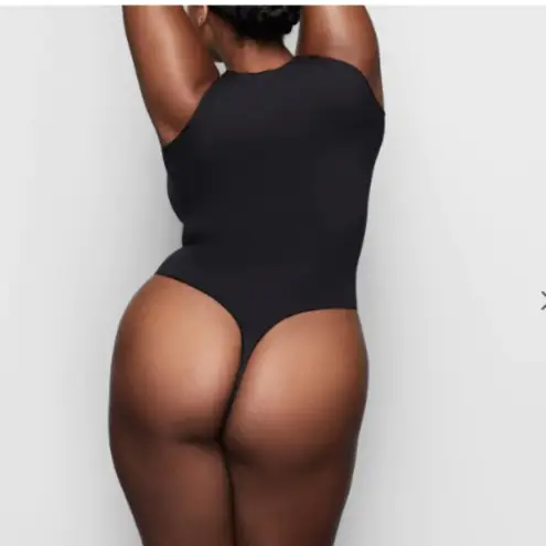 SKIMS Essential Crew Neck Sleeveless Bodysuit 4X/5X