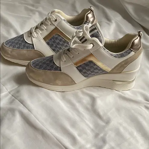 Elegant Women's Platform Sneakers