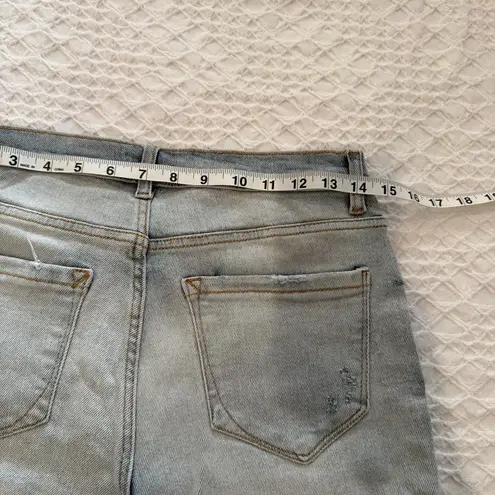 Kensie  Light Wash Straight Jeans Size 28