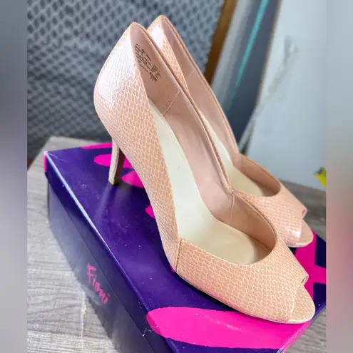 FIONI Pink Colored Faux Snake Skin Embossed Peep Toe 3” Heels Size 7 M