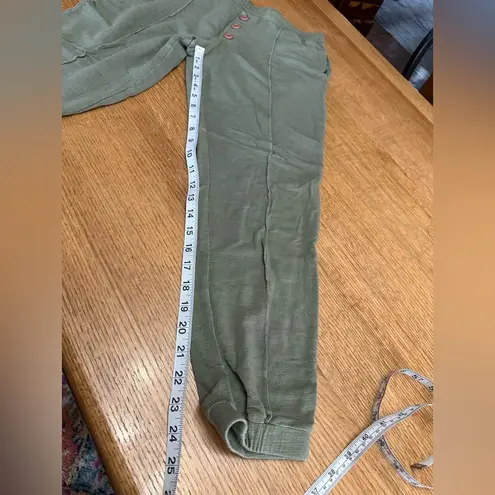 Monrow GUC lounge jogger pants sz Small Green