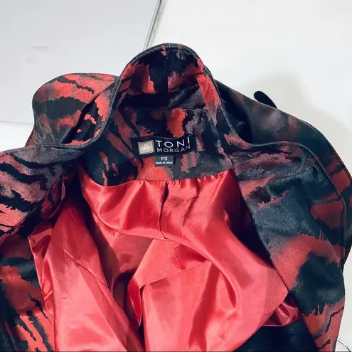 Red Black striped silky cropped blazer, size PS