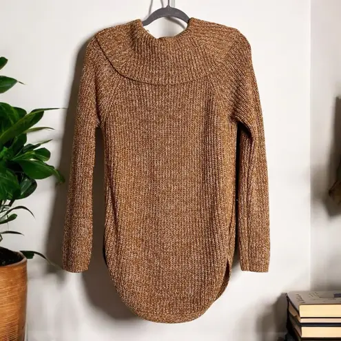 Snails & Cinnamon - Gold Chunky Sweater. Cowl Neck.
Long Length w/ Pockets