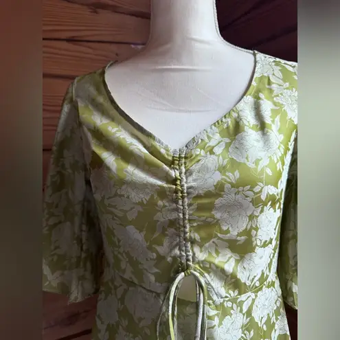 Bloomingdales Bloomingdale’s FORE 60s style cutout bell sleeve dress with front tie size small