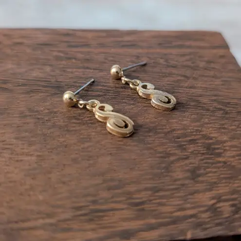 Vintage Stud Earrings Stylish & Elegant Gold Tone Dangle