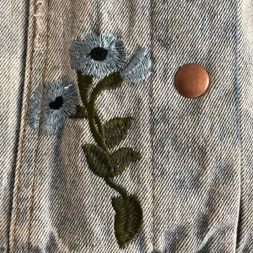 Olivaceous Olviaceous Floral Embroidered Faded Denim Jacket