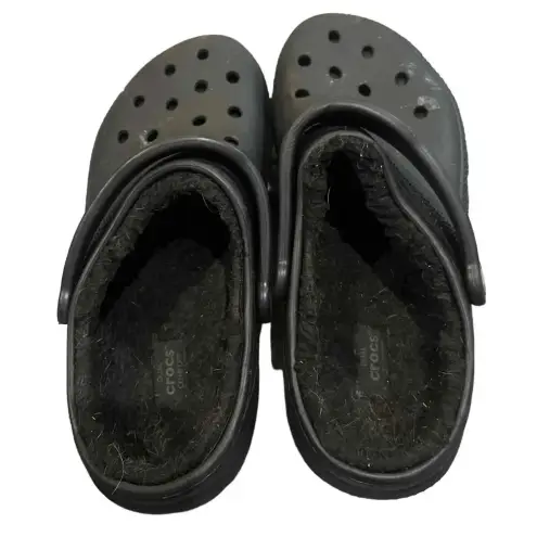 Crocs  Closed-Toe‎ Strap Fleece Lining Clogs Size Men's 8 / Women's 10