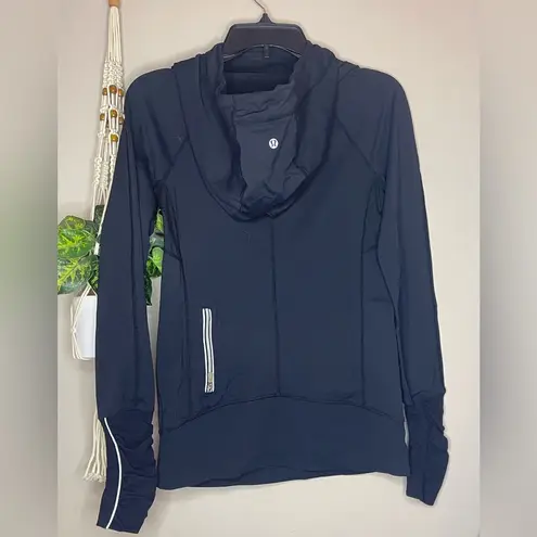 Lululemon  Stay On Course Pullover Black Hoodie. Size 4. Pockets & Ponytail hole