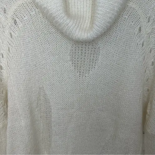 BCBGMAXAZRIA BCBG‎ oversized Cream Sweater size Xs