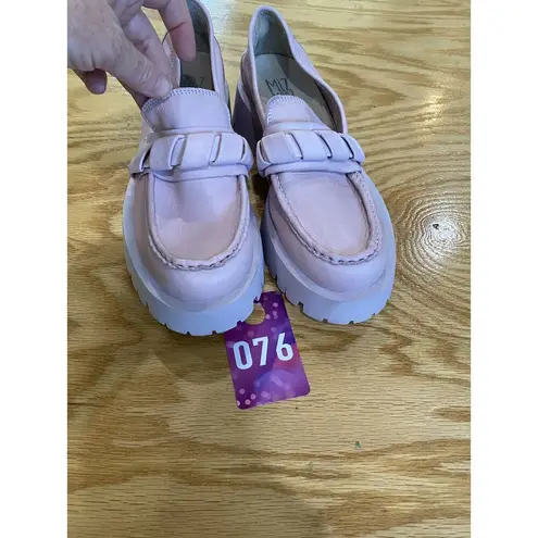 Miz Mooz Women's 7 Pink Leather Slip On Low Top Round Toe Casual Loafers