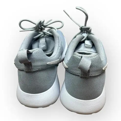 Nike  Roshe One Wolf Grey sneaker gray and white