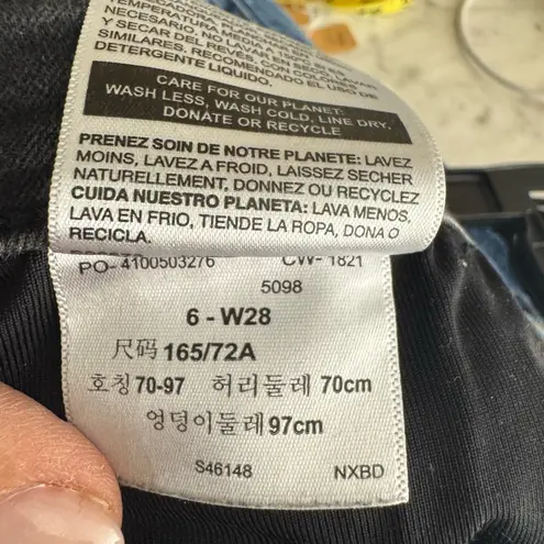 Denizen from Levi's Levi’s Denizen Super High-rise Stretch Skinny Size 6 Washed Black rinse