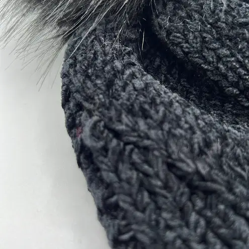 Isotoner Signature Women's Chenille Pom Pom Beanie in Black NWT MSRP $36