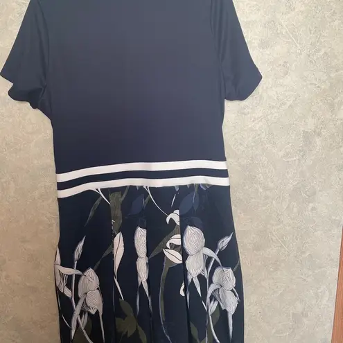 Lady Hagen  SS Pleated Pop Trim Golf Dress Navy floral shorts Womens size XL