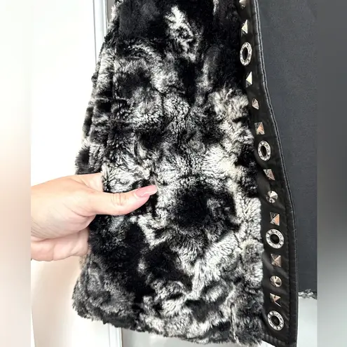 Joseph Ribkoff Vintage Black & Gray Faux Fur Studded Bling Vest Women’s Size 12