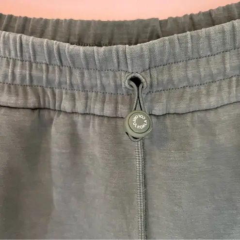 Colorfulkoala Velvra  Modal Ultra Soft Cool Lounge Short 4"