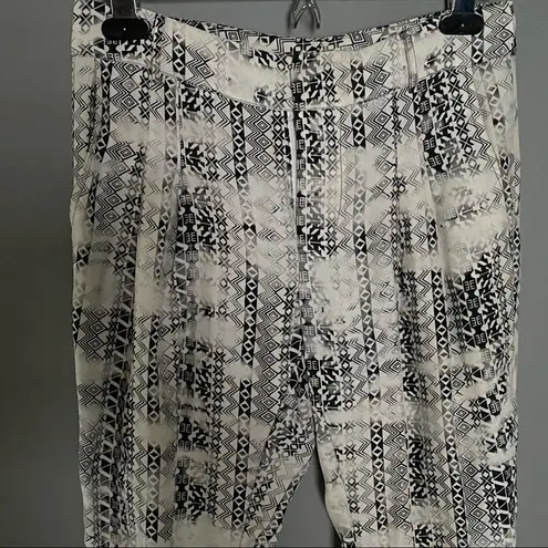 Parker Adorable  cropped tribal silk pants size 4