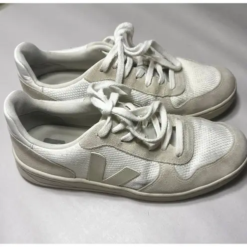 VEJA V-10 B-Mesh White Natural Pierre Trainers sz. 8.5 Men's and 10.5 Women's