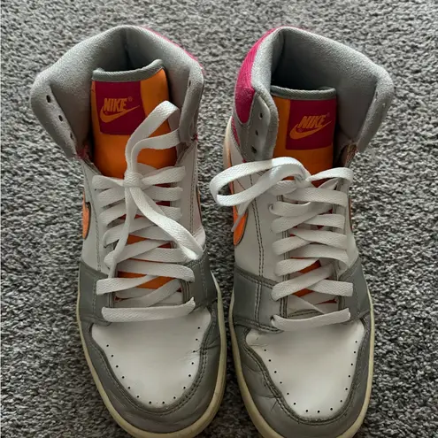 Nike  Blazers Women's Sneakers - White, Silver, Orange, Pink