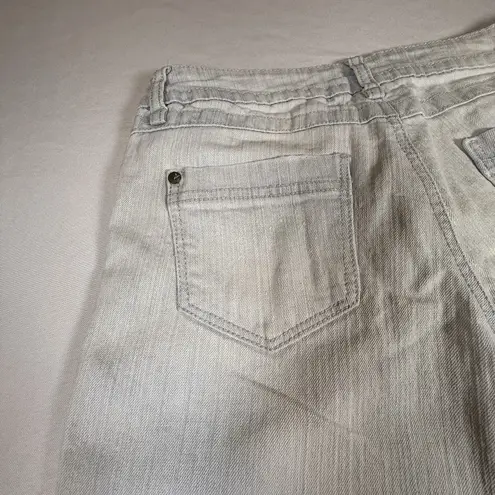Grane Slim Denim Jean Shorts Light Wash Raw Hem Distressed Size 9 Juniors # Gray