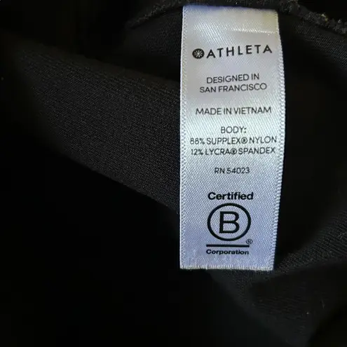 Athleta  Quest Metro Slouch Cropped Athletic Yoga Pants Womens Size M Tall Black