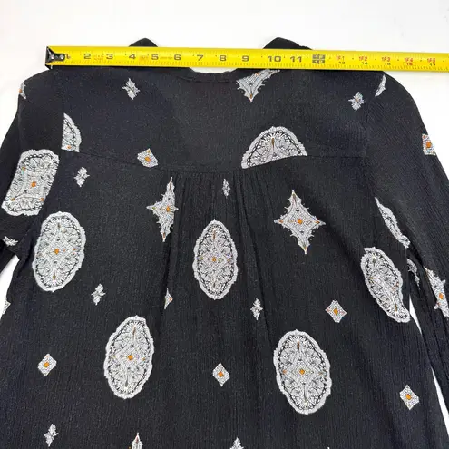 re:named Black Paisley Blouse Seersucker Large