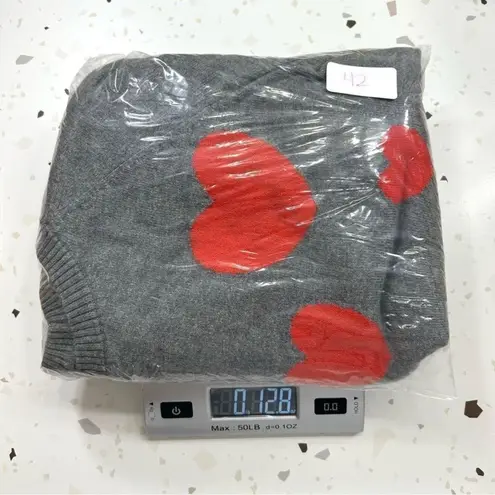 Torrid  Love Hearts Gray Red Long Raglan Sleeves Pullover Crew Sweater Top Size 4