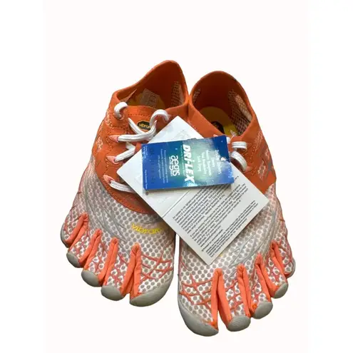 Vibram Five Fingers women’s orange shoes sneakers size 36 or 6.5-7 SKU 4120