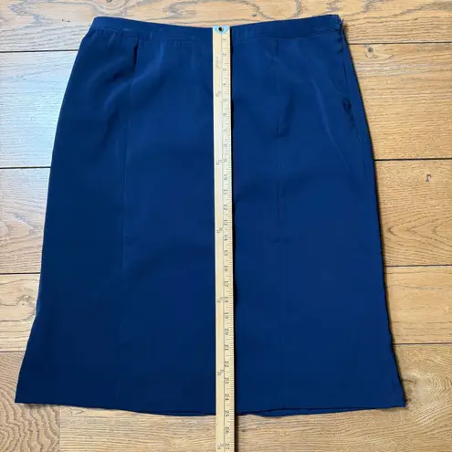 Susan Graver Pencil Skirt M Navy Side Zip Career Work Boss Classic Knee Uniform