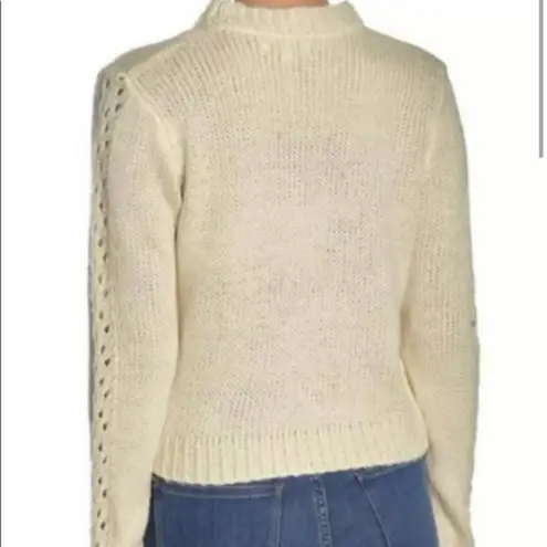 Woven Heart NWT  Cable knit sweater