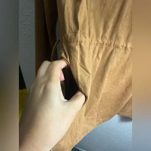 Thread & Supply Camel Open