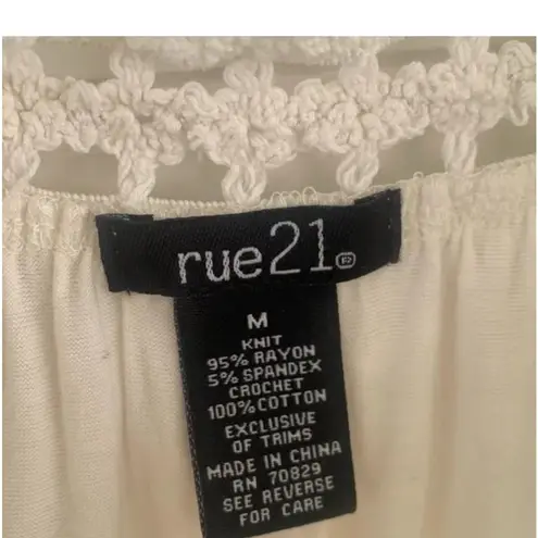 Rue 21  White Cold Shoulder Off the Shoulder Crochet Top Size M