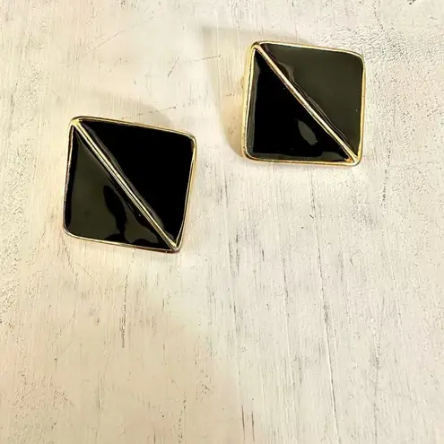 Dotty Smith black and gold tone square clip on earrings