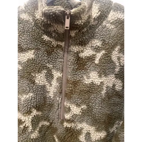 Express One Eleven Olive Green Camo Camouflage Sherpa Pullover Sweatshirt Medium