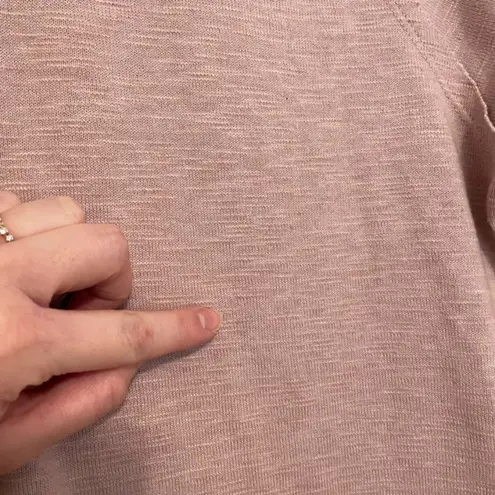 Evereve Symone Snap Cuff Top Rose Blush Pink Curved Raw Hem Long Sleeve Snaps S