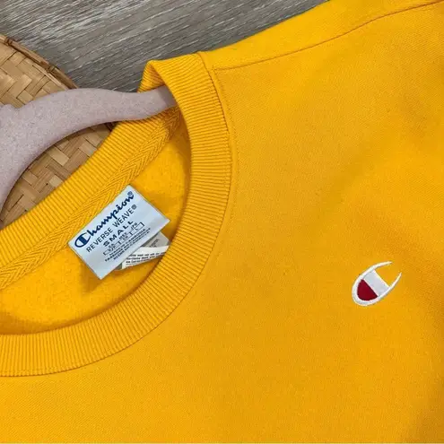 Champion  reverse weave yellow cropped crewneck sweatshirt