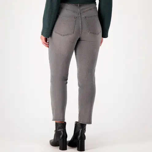 New Girl With Curves Raw Hem Ankle Length Girlfriend Jeans Gray Wash Size 4