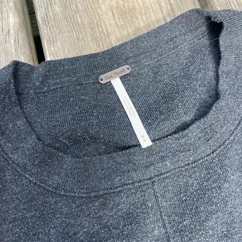Free People  | grey crewneck sweater | size medium top