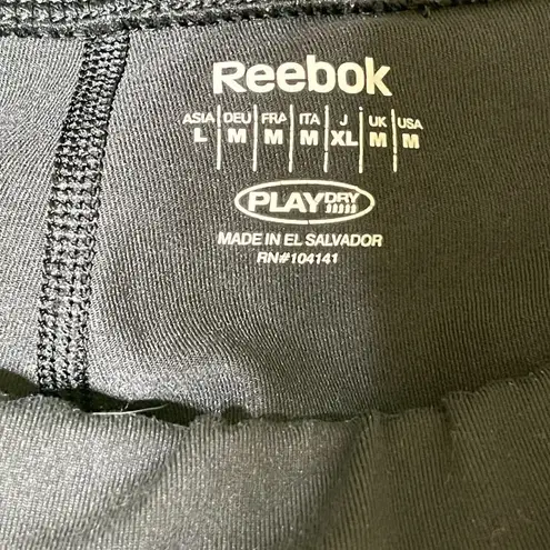 Reebok  Women's Cropped 3/4 Length Green Black Legging Size M