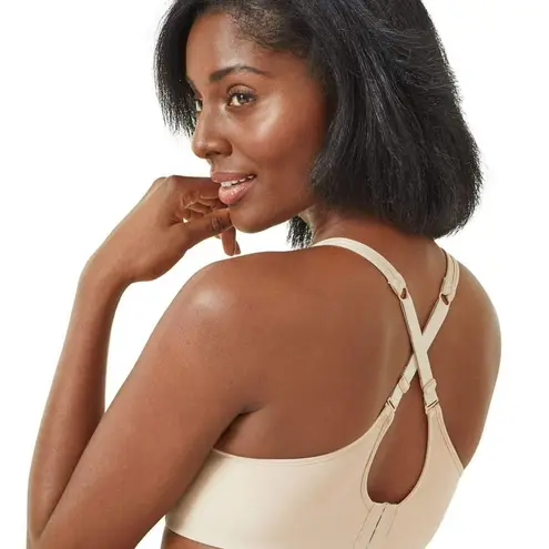 Bali NWT- 2 One Smooth U® Ultra Light Wirefree Bras-Size 36DD