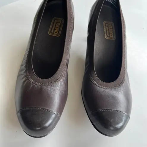 Munro American Pump Heels Shoe Women's Size 9W Wide Brown Leather Comfort Slip-On