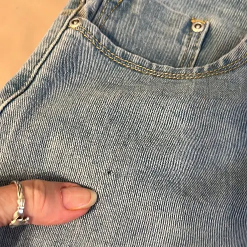 Boohoo size 12 distressed open knee straight leg jeans EUC Blue