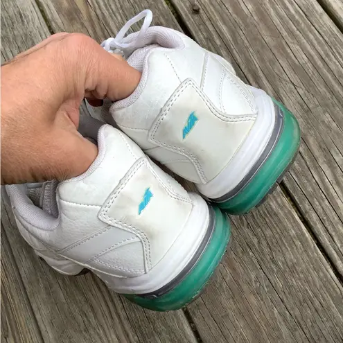 Avia Womenโs sneakers in wide width ๐๐